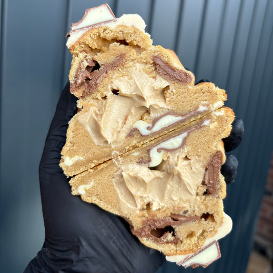 KINDER STUFFED COOKIE