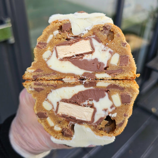 MILKY WAY STUFFED COOKIE