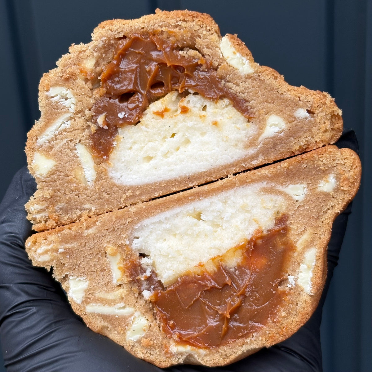 VANILLA CARAMEL PUMPKIN SPICE STUFFED COOKIE