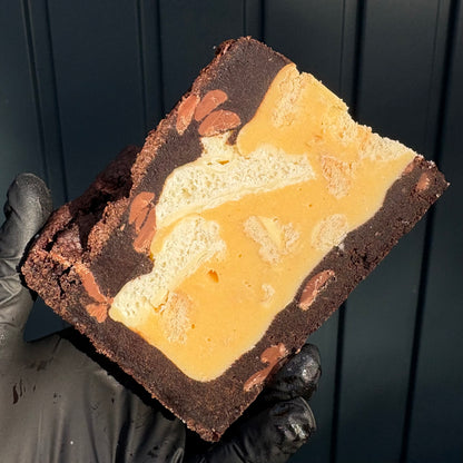 CHOCOLATE MILKYBAR AERO & CUSTARD CREAM COOKIE PIE