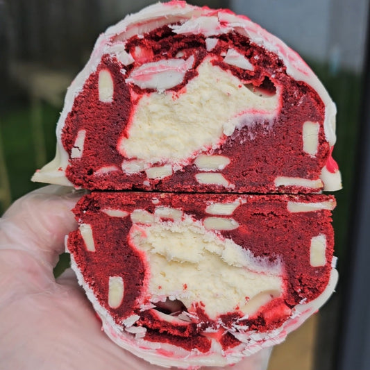 RED VELVET STUFFED COOKIE